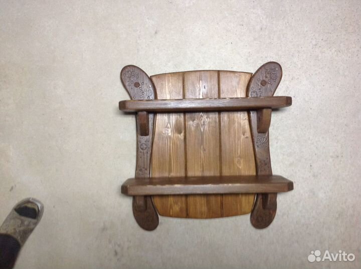 Полка навесная в деревенском стиле