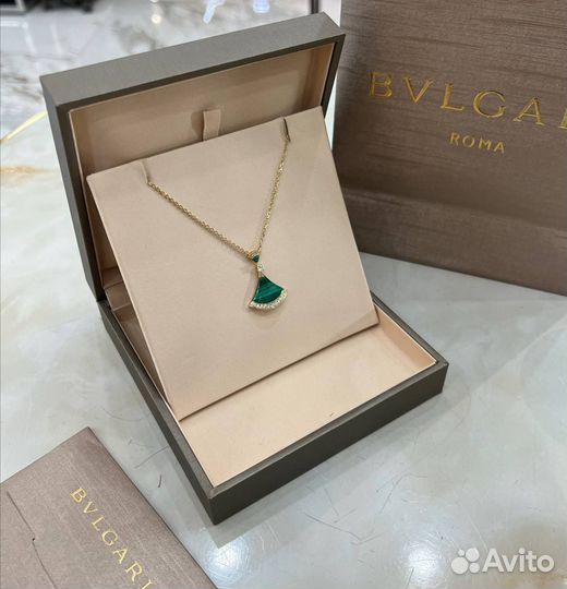 Золотое колье Bvlgari