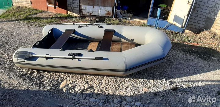 Лодка с мотором