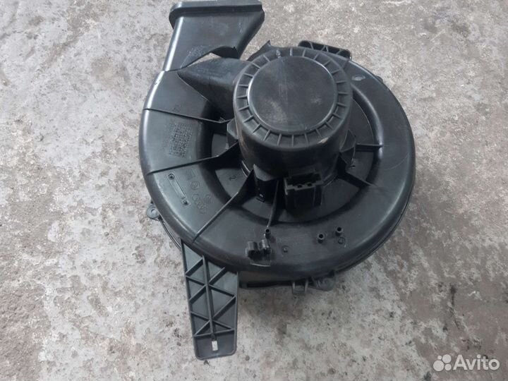 Вентилятор отопления Volkswagen polo седан
