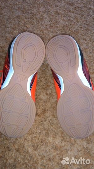 Футбольные бутсы Adidas