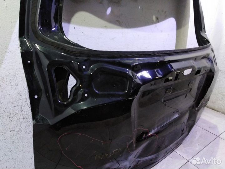 Дверь багажника Тойота