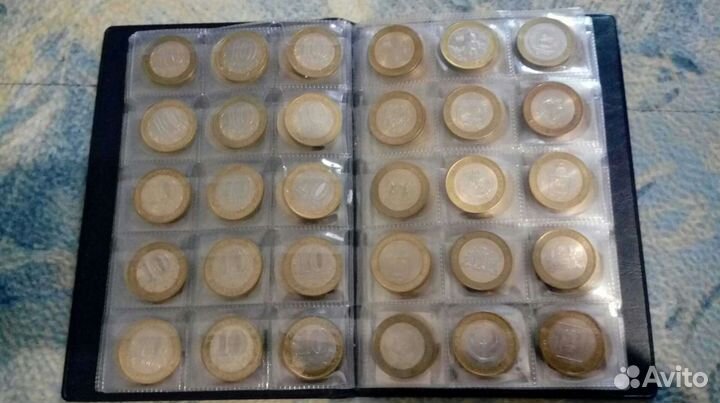 Коллекция 114 десятирублевых биметаллических моне