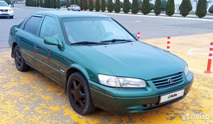 Toyota Camry 2.2 AT, 1999, 160 000 км
