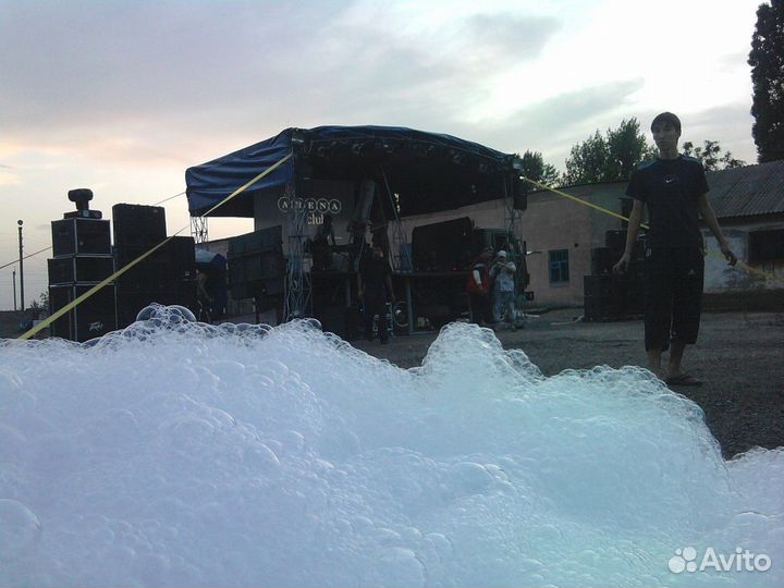 Мобильная сцена из стали