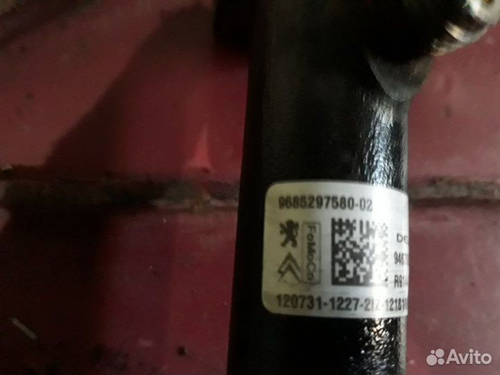 Топливная рейка (форсунки) Citroen Berlingo B9