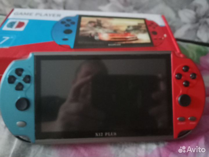 Игровая консоль