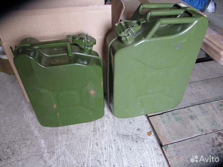 Канистра металлическая 20 л и 10 л