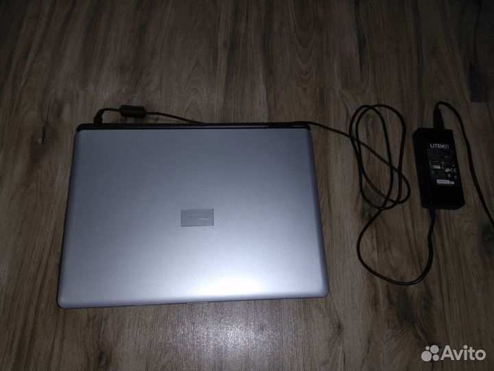 Ноутбук Fujitsu Siemens amilo M1437G б/у