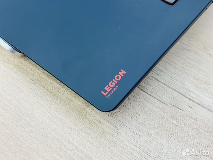 Игровой Lenovo Legion IPS I7-7700HQ/ GTX 1050Ti