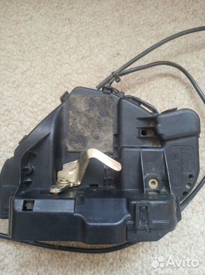 Замок двери Меrсеdes W211 Е211 задний пpавый (б/у)