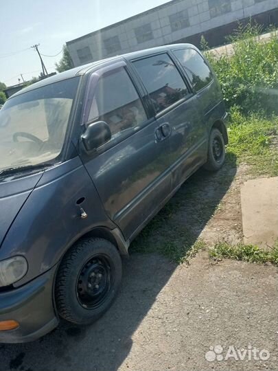 Nissan Serena 2.0 AT, 1995, 100 000 км