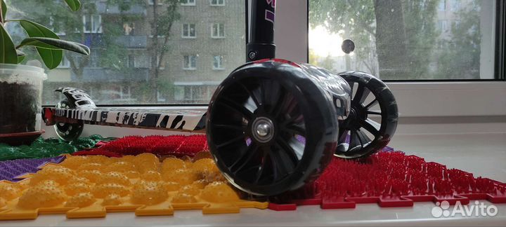 Самокат трехколесный новый Scooter