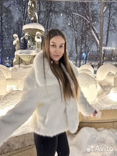 Шубка как из Zara белая новенькая женская