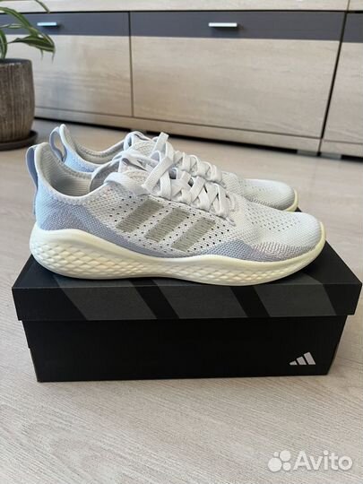 Кроссовки adidas