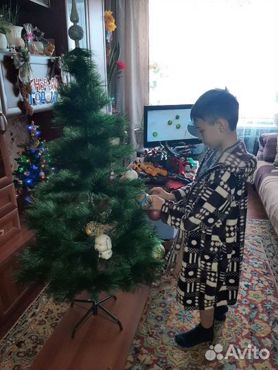 Сосна искусственная бу 150см