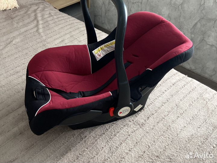 Детская люлька в машину