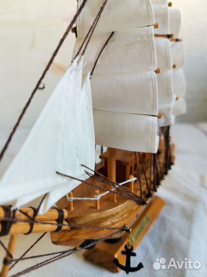 Корабль парусник сувенир