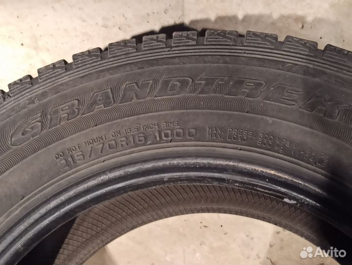 Dunlop Grandtrek SJ7 215/70 R16