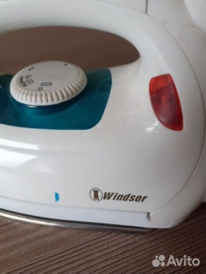 Продаю утюг