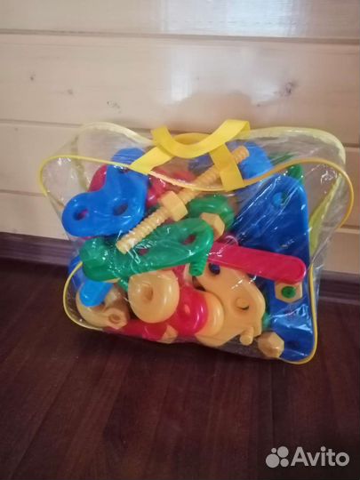 Конструктор пластиковый