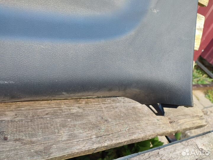 Обшивка крышки багажника honda