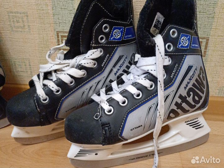 Коньки хоккейные