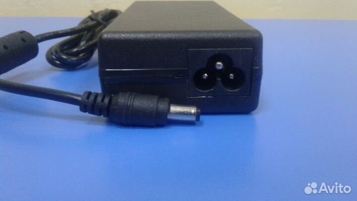 Блок питания для ноутбука Lenovo 19V 4.74A 5.5x2.5