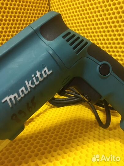 Перфоратор makita hp2051