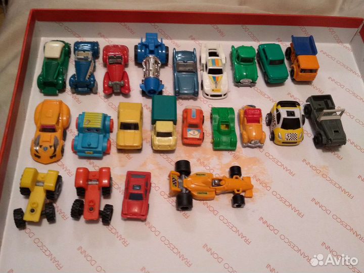 Машинки Киндер сюрприз