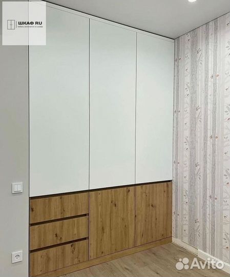 Современный шкаф купе