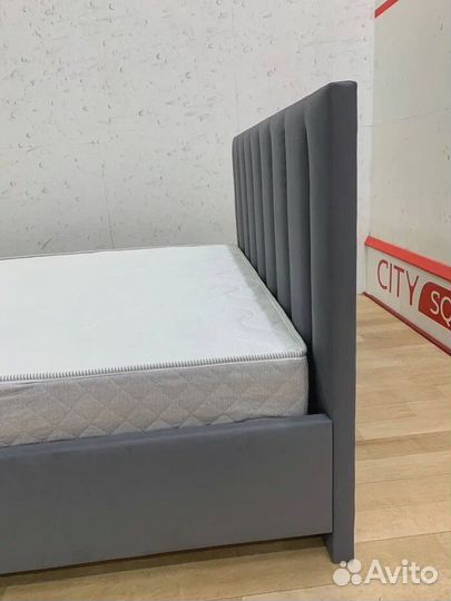 Кровать новая двухспальная