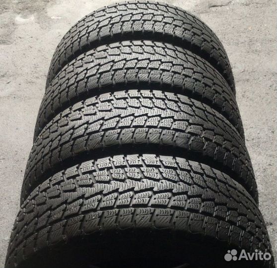 Toyo Winter Tranpath S1 265/65 R17