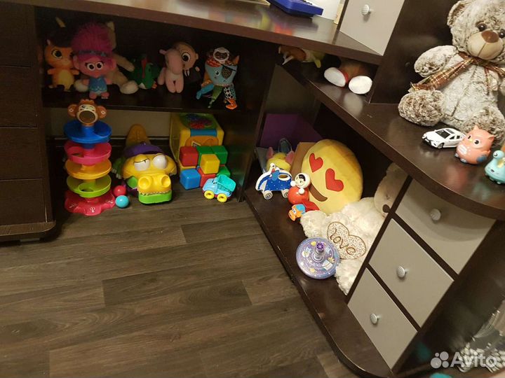 Письменный стол