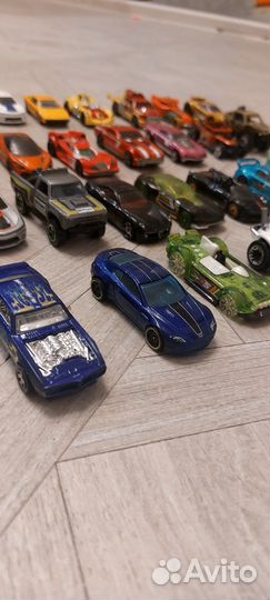 Hot wheels машинки
