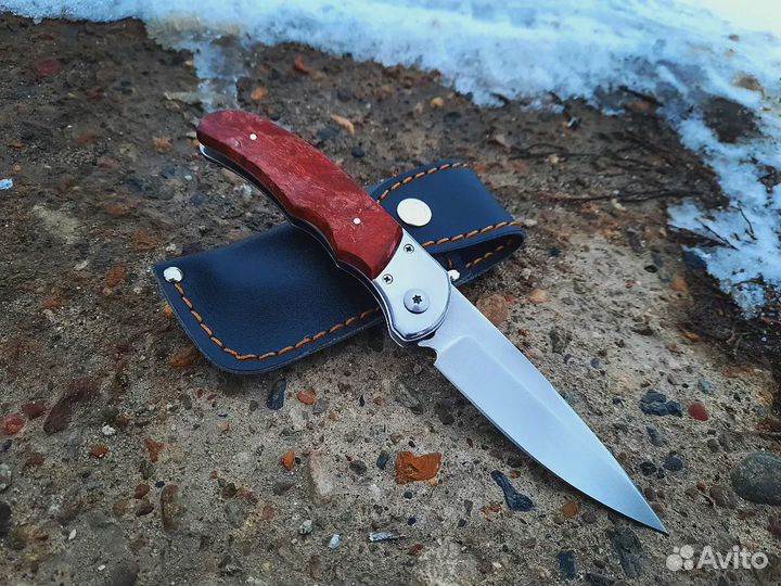 Нож складной из красной карельской березы