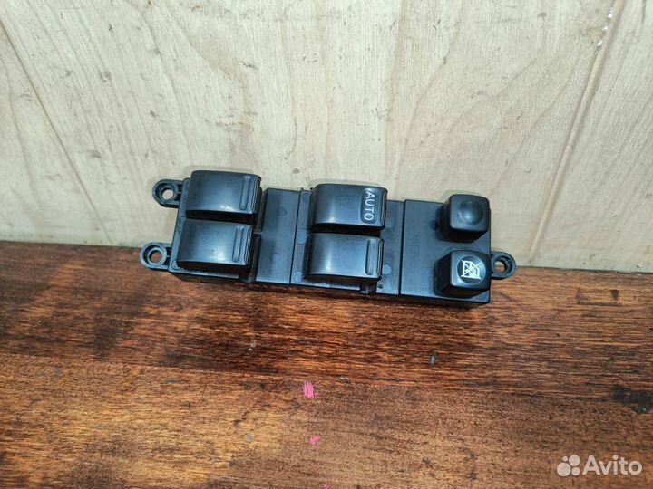 Блок управления стеклоподъемниками Nissan Primera