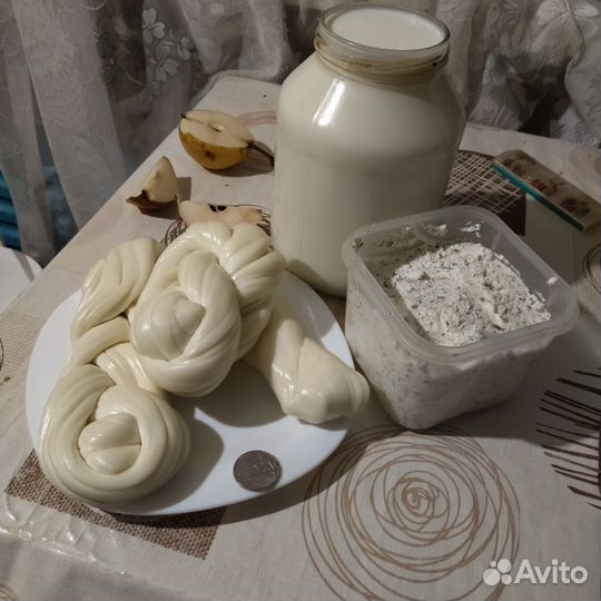 Козье молоко, творог, масло сливочное, сыры
