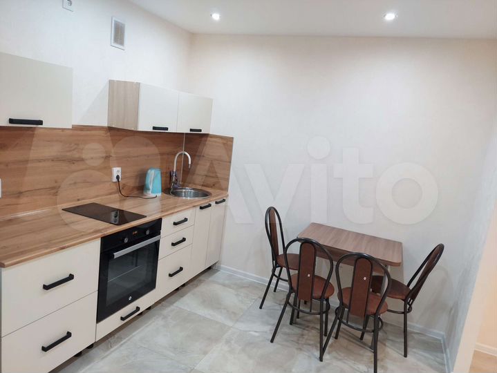 2-к. квартира, 48 м², 6/17 эт.