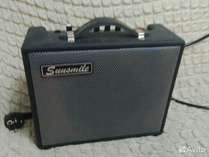 Электрогитара с комбиком и процесером