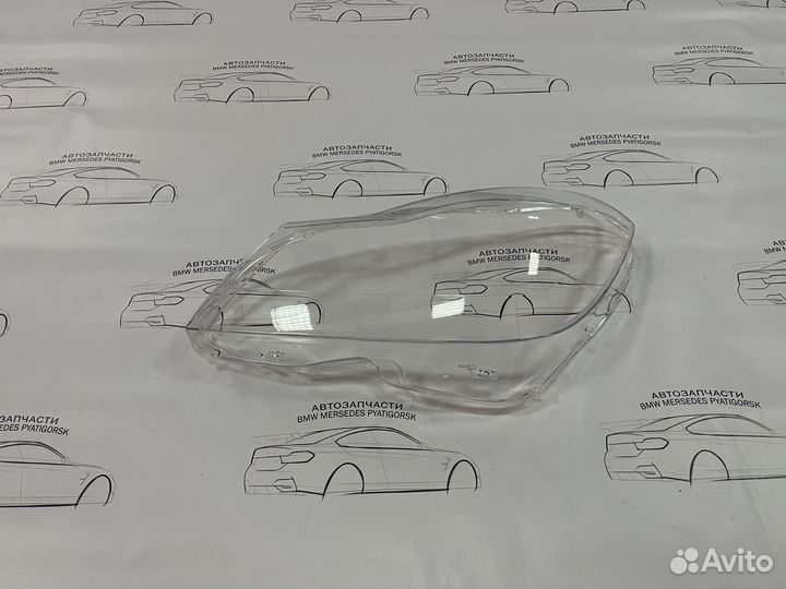 Водительское стекло фары Mercedes W204 рестайлинг