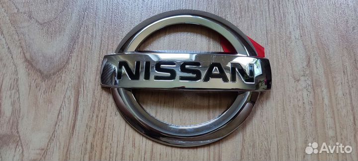 Значок Nissan (япония)
