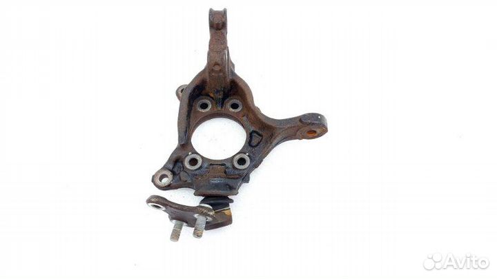 Кулак поворотный передний правый Toyota Camry XV70