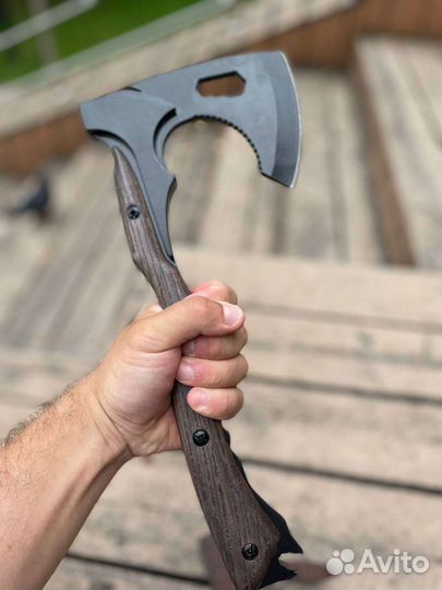 Топор многофункциональный