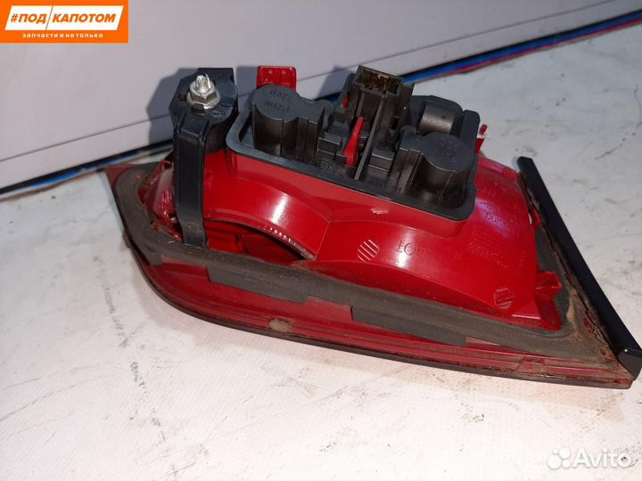 Фонарь крышки багажника правый Audi A4 B8/8K 2008