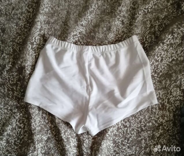 Купальник, юбка и шорты для танцев