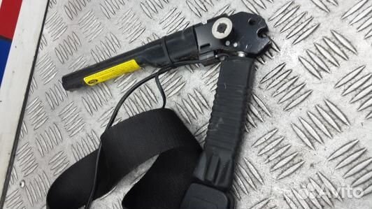 Ремень безопасности с пиропатроном сиденья передне