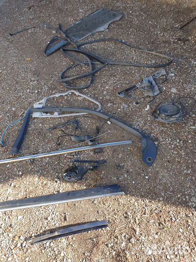 Задний молдинг двери на мерседес 220 лонг