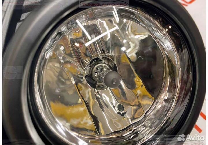 Установочный комплект туманок Toyota Hiace 200