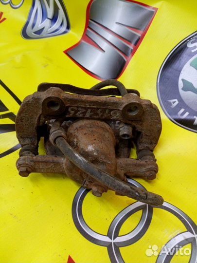 Суппорт передний левый Skoda Roomster минивен 1.6